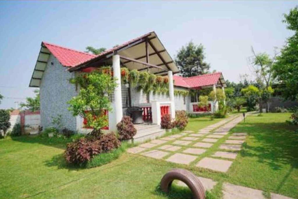 Achal Farm जंगल में मंगल Villa คูร์เคาน์ ภายนอก รูปภาพ