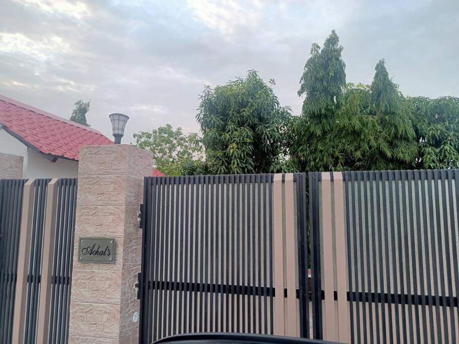Achal Farm जंगल में मंगल Villa คูร์เคาน์ ภายนอก รูปภาพ